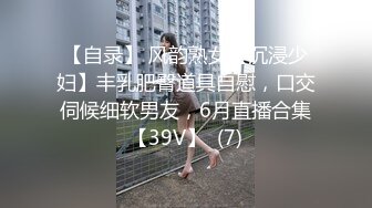 ✿极限露出挑战✿唱歌唱累了，coco想尿个尿～在楼道放尿的小狗有小哥哥要领回家吗？小狗新技能，站着尿尿弄的袜子上都是