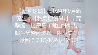 ⚫️⚫️炸裂！出道即巅峰，新手露出界天花板苗条女神tomm毫无底线农家院景区专卖店露出②，协同闺蜜下乡裸体采风 (1)