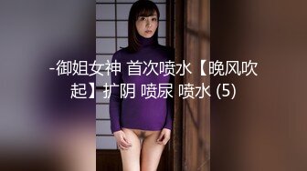  颜值御姐精彩演绎，全程露脸群P淫乱，AV级大作嘴里叼两根鸡巴下面还被舔逼