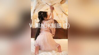 少妇欲望太强烈老公满足不了，只能让别的男人操她