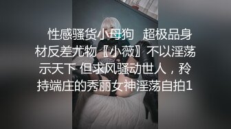 和萝莉小女友谈恋爱一年多，一直让戴套才能操，这次终于说服无套操白虎嫩逼太爽了