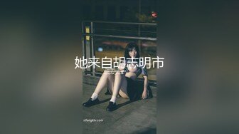 商场女厕垃圾桶暗藏摄像头  刁钻角度偷拍条纹衫少妇的小黑鲍