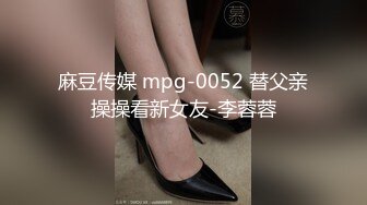 【69口嗨哥】约操良家骚女，吃饱喝足开操，扒掉裤子69舔逼，操一会休息一会