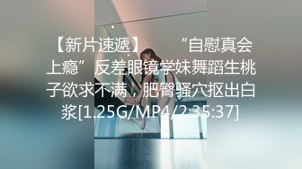 游乐场全景偷拍多位年轻美女的极品嫩鲍 (2)